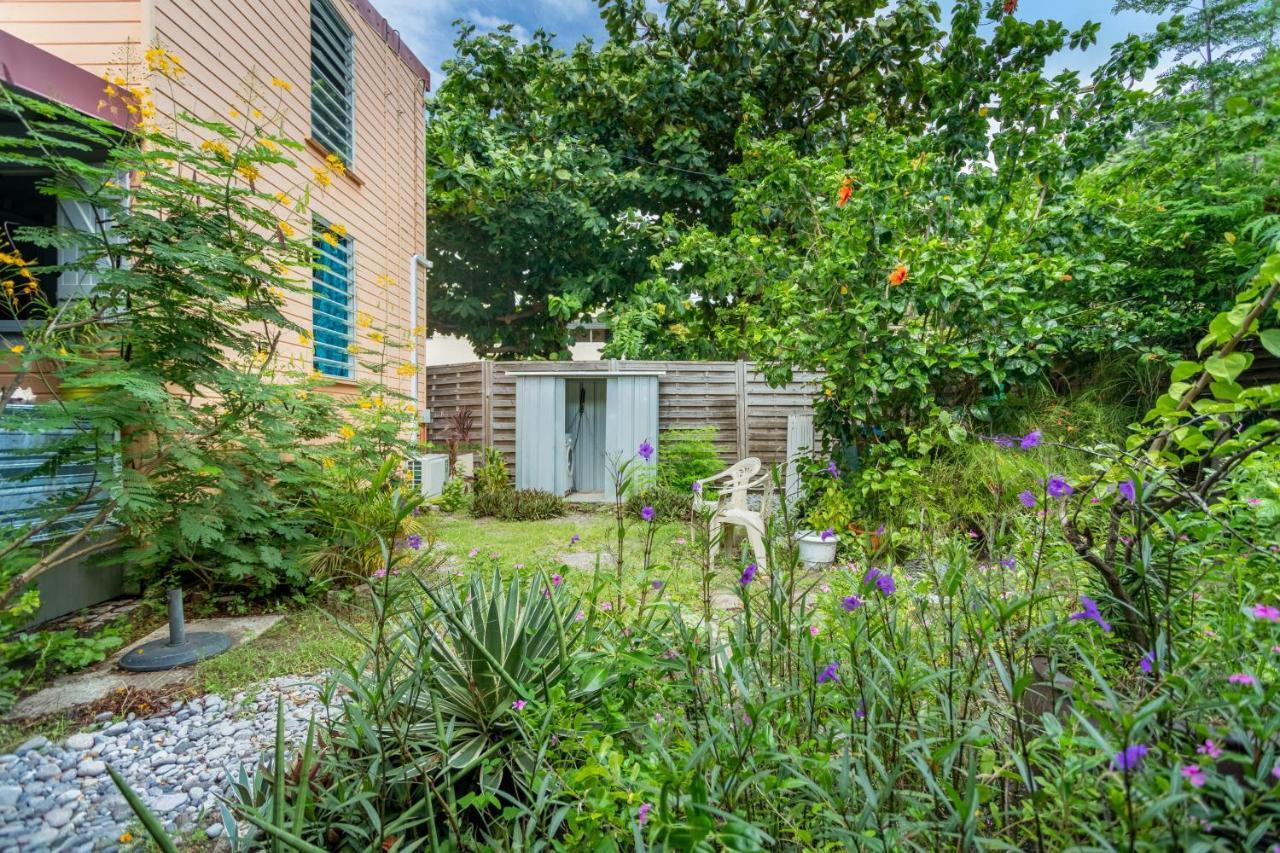Appartement Charmant Au Carbet Avec Vue Sur La Mer 50 M² Le Carbet Bagian luar foto